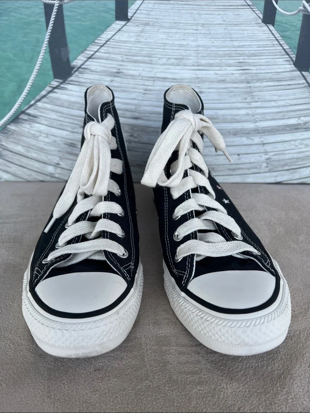UNISEX Black High-Top Converse Sneakers with Stars Embroidery. - Picture 4 of 8